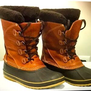 LL Bean Women’s Snow Boots, Tumbled Brown Leather 9M